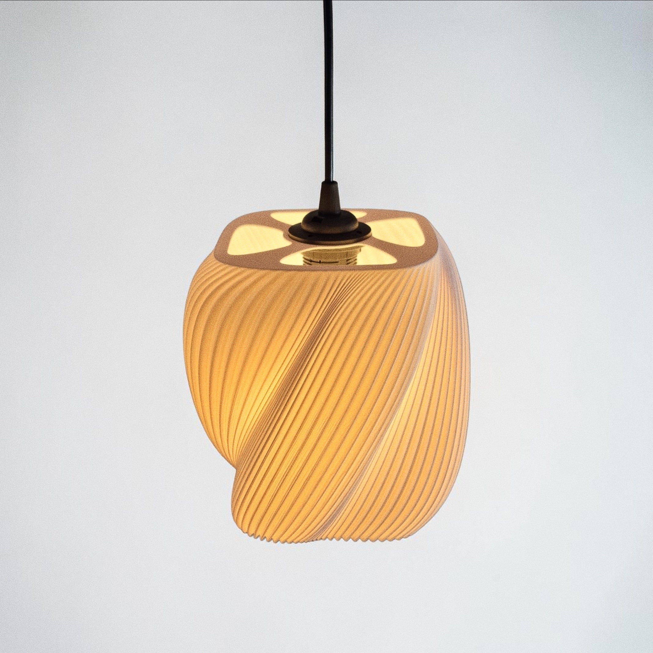 Suspension ARYZ Divide par Quarks — abat-jour torsadé aux stries spiralées en bioplastique d'origine végétale, lumière chaude diffusée