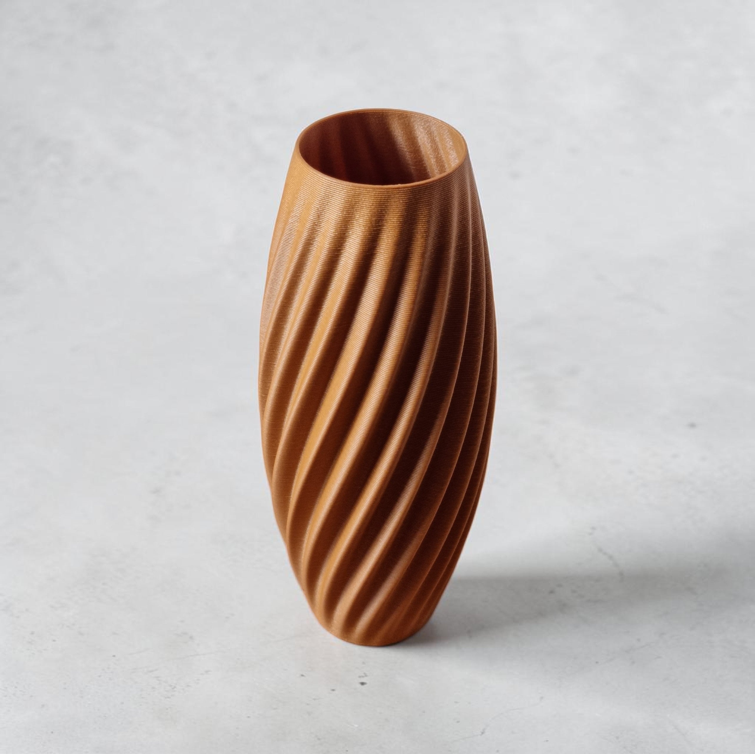 TEXTURIA spiral vase in Amber Oak terracotta wood finish, 3D printed dried flower vase, 20 cm